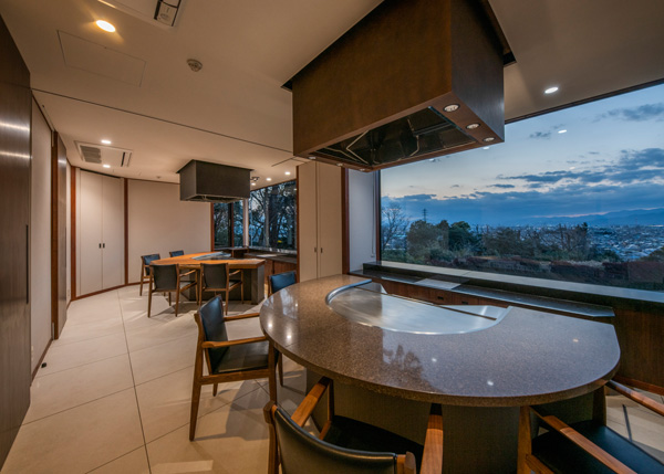 鉄板焼きレストラン