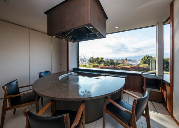 鉄板焼きレストラン